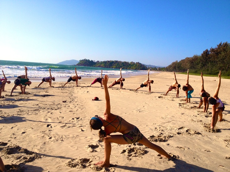 Yoga Agonda beach Goa