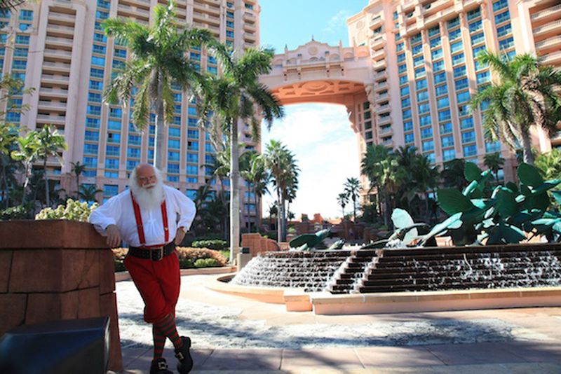Dubai Atlantis Christmas Santa
