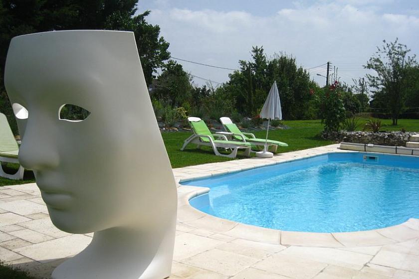 France -face chair
