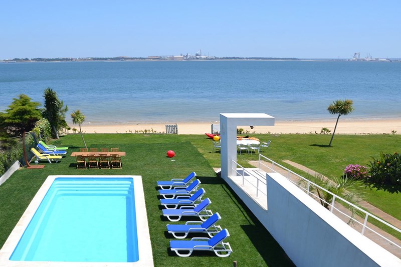 Villa Lara on the beach Trioa, Lisbon Coast