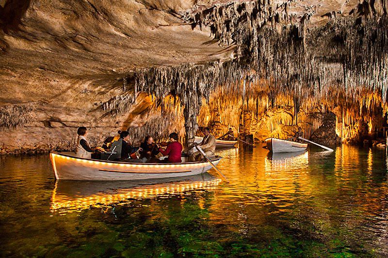 Cuevas del Drach