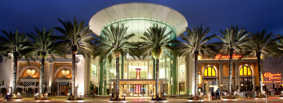 mall-at-millenia-entrance