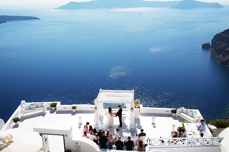A lovely wedding in Santorini, Greece