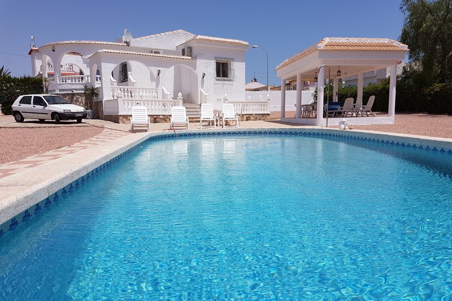 Villa to rent in El Chaparral, Spain with private pool 192175
