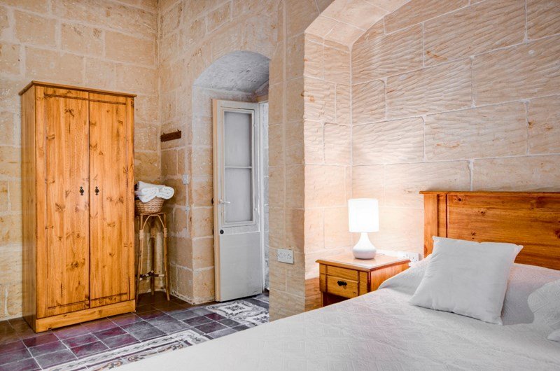 Farm house to rent in Santa Lucia, Malta with private pool 25565