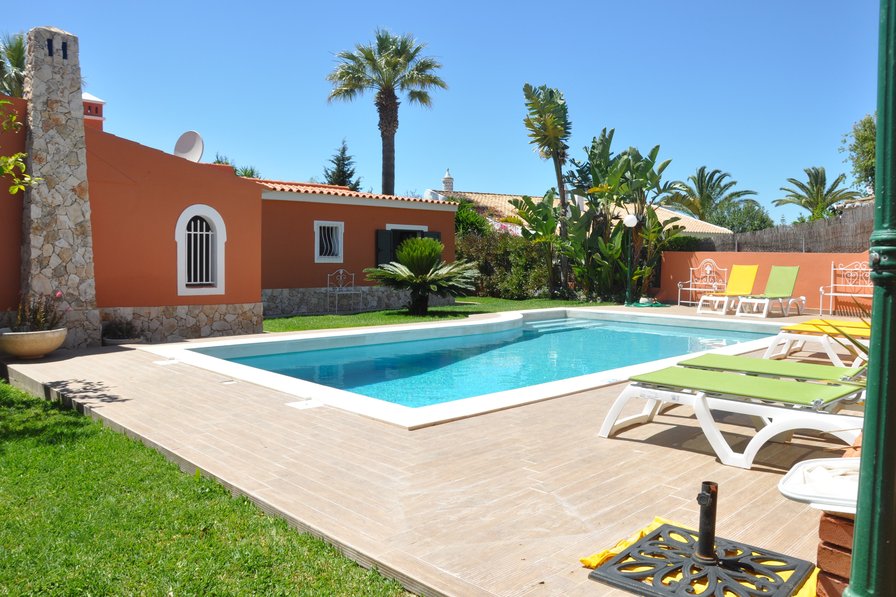 Villa to rent in Vilamoura, Algarve with private pool 78795